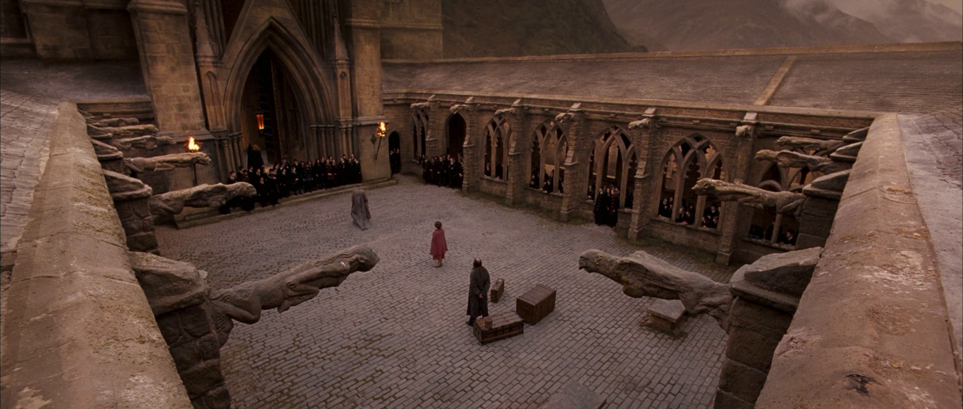 HP 5 M Cour d'Entrée 2.png